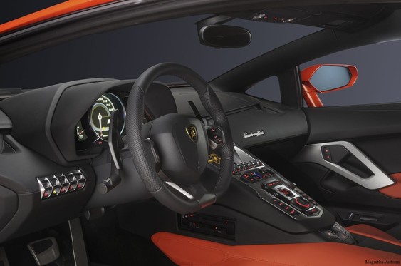 Lamborghini возвращается на Российский рынок с новым Aventador.