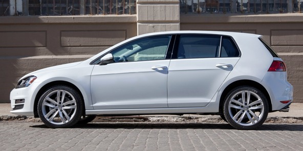 Volkswagen анонсировал цены на новый Golf Launch Edition 2015
