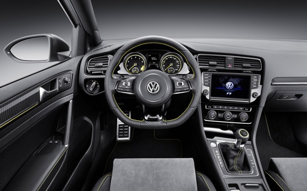 Volkswagen Golf R 400 - ещё больше лошадиных сил
