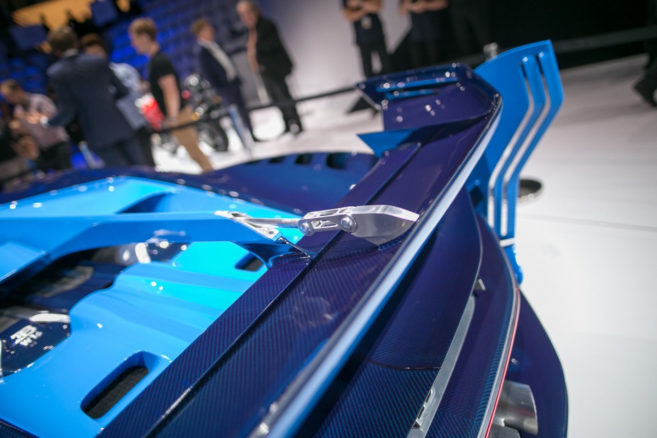 спортивный синий автомобиль bugatti vision gran turismo без смс